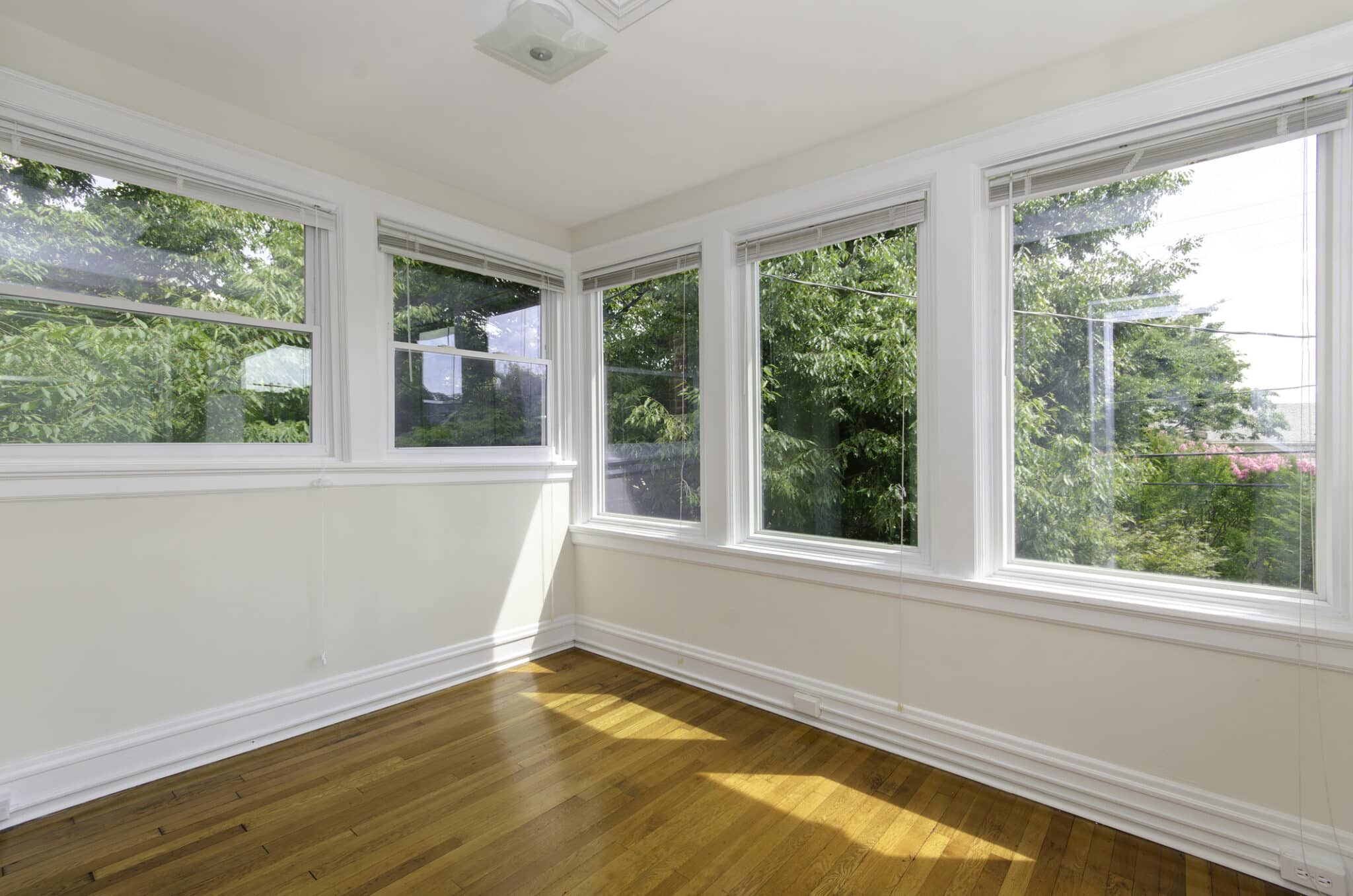Laminated Soundproof Windows.